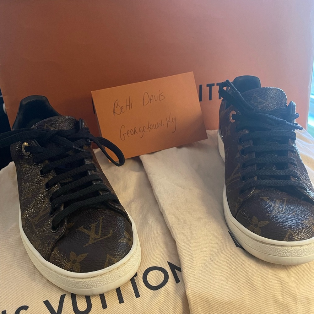Women’s Louis vutton front row sneakers